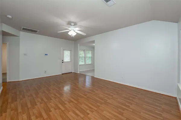 $1,500 | 10680 Royal York Drive, Conroe, TX 77303