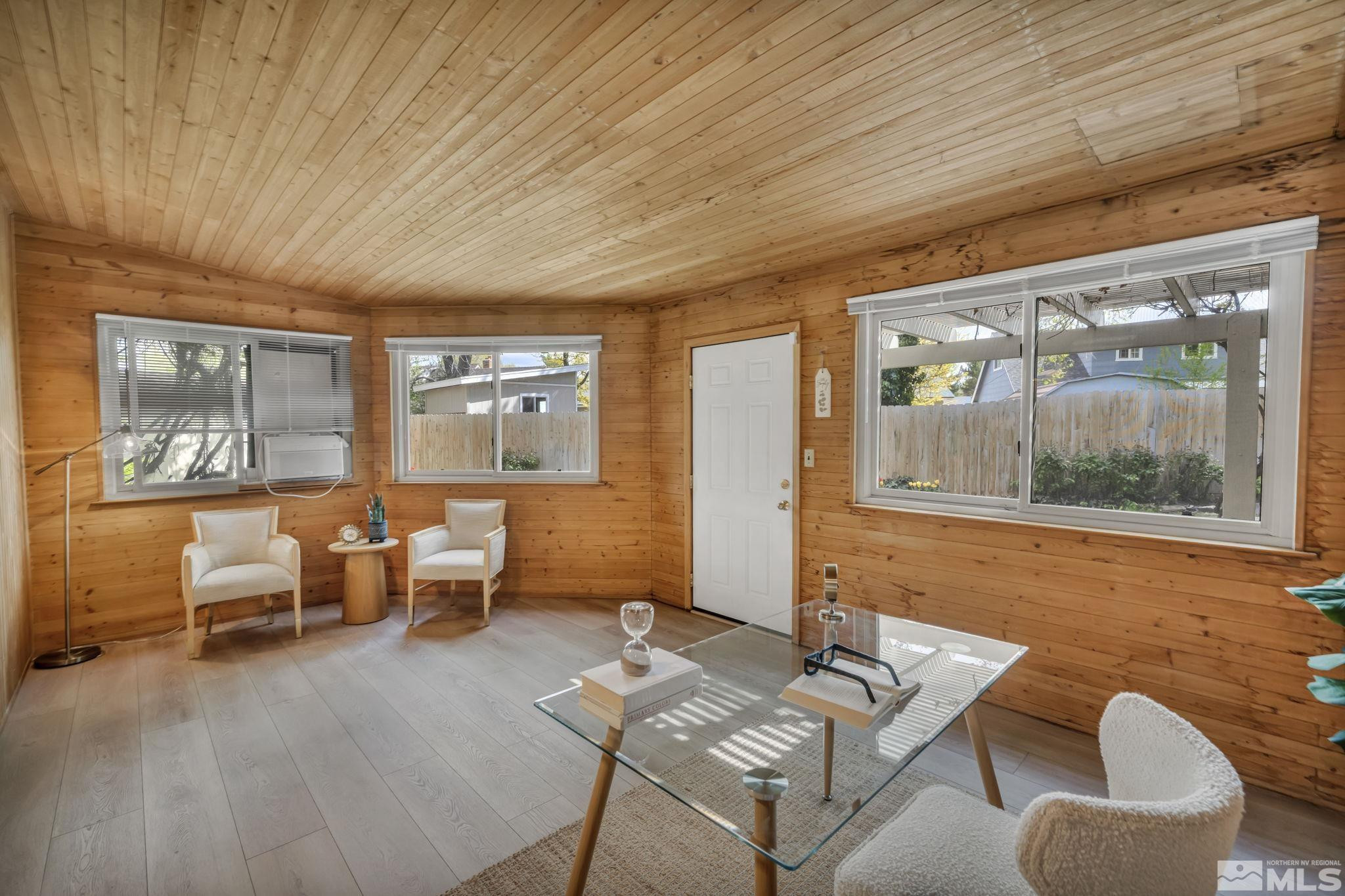 909 Norrie Drive Carson City, NV 89703 - Photo 17 of 39 a living room with furniture and a window