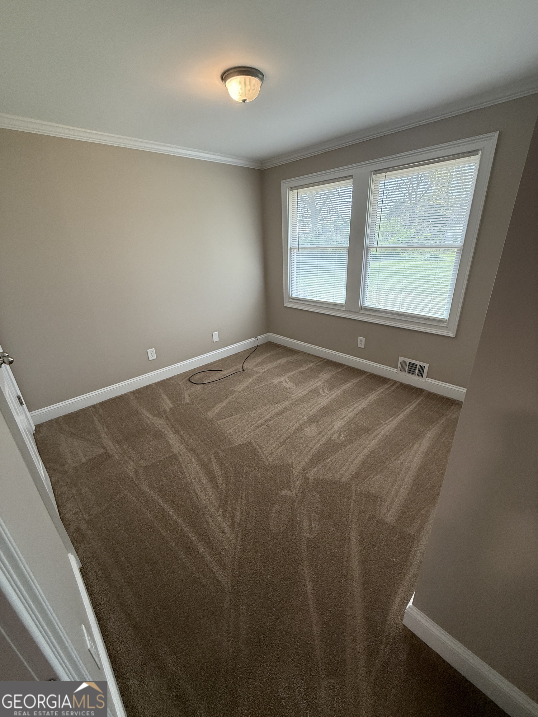 657 Athens Street Jefferson, GA 30549 - Photo 11 of 17