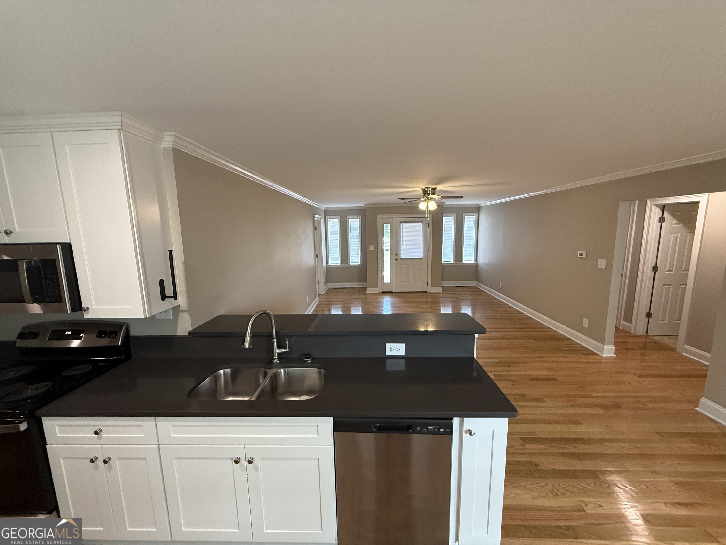 657 Athens Street Jefferson, GA 30549 - Photo 5 of 17