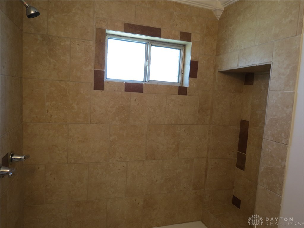 3225 Cottage Road Moraine, OH 45439 - Photo 9 of 13 Gallery Image 9