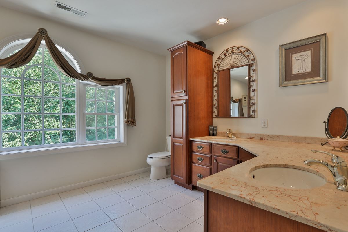 16 Tarbell Road Windham, NH 03087 - Photo 22 of 38