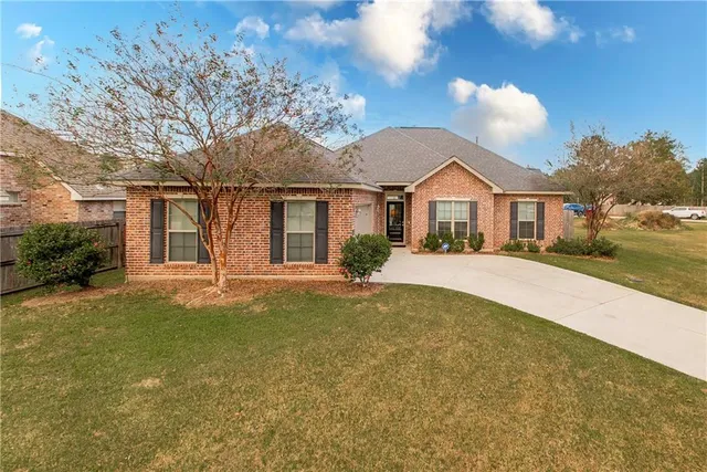 $305,000 | 44128 Halter Lane, Hammond, LA 70403