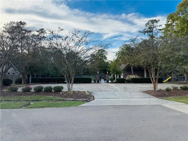 $305,000 | 44128 Halter Lane, Hammond, LA 70403