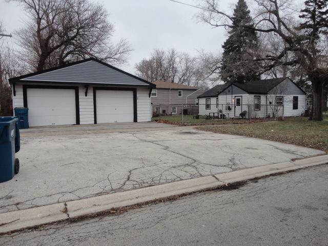 15054 Harding Avenue Midlothian, IL 60445 - Photo 4 of 20