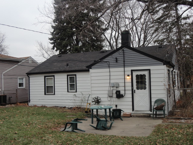 15054 Harding Avenue Midlothian, IL 60445 - Photo 5 of 20