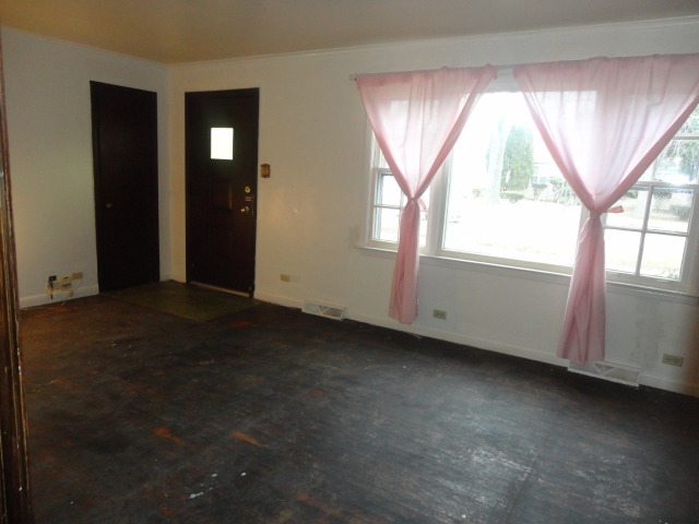 15054 Harding Avenue Midlothian, IL 60445 - Photo 7 of 20