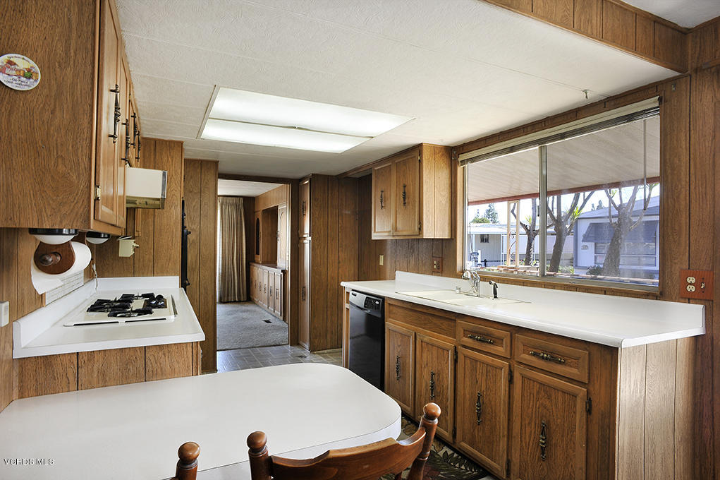 195 Tierra Rejada Road, Unit 129 Simi Valley, CA 93065 - Photo 4 of 17 _DSC3704