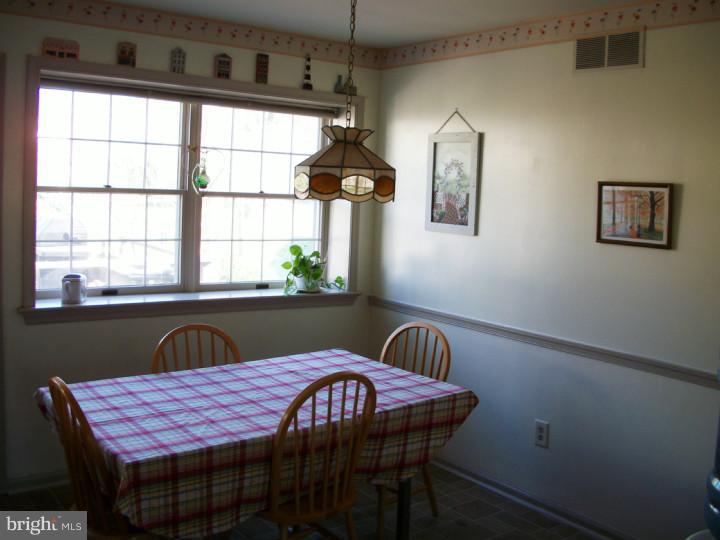 23 Timber Road Horsham, PA 19044 - Photo 7 of 21 Gallery Image 7