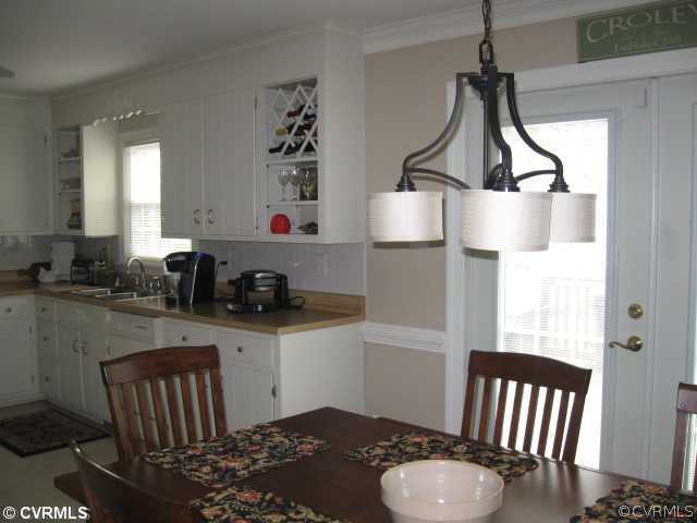 5313 Graymoss Road North Chesterfield, VA 23234 - Photo 8 of 24 Kitchen