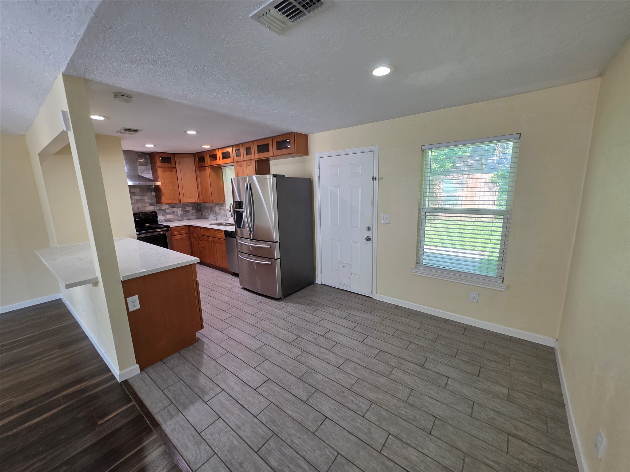 21011 Rivershadows Lane Spring, TX 77388 - Photo 2 of 16