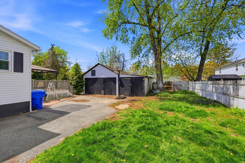 12 Angelo Street Springfield, MA 01119 - Photo 31 of 32