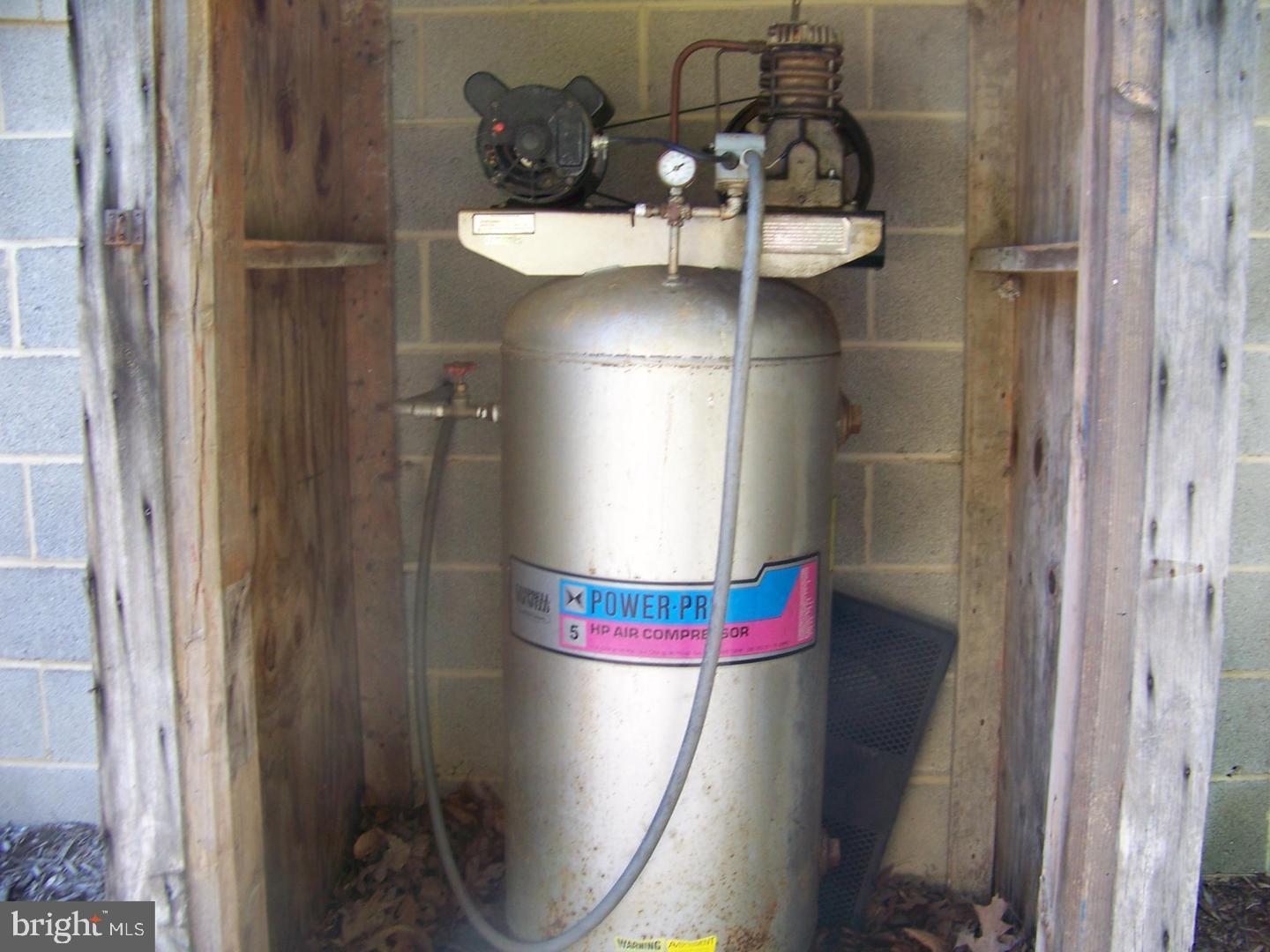 6225 Ripley Road La Plata, MD 20646 - Photo 37 of 39 Air Compressor