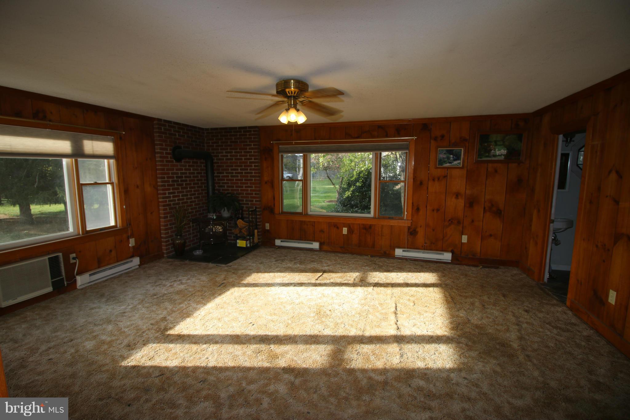 5635 Mountville Road Adamstown, MD 21710 - Photo 14 of 30 Family Room