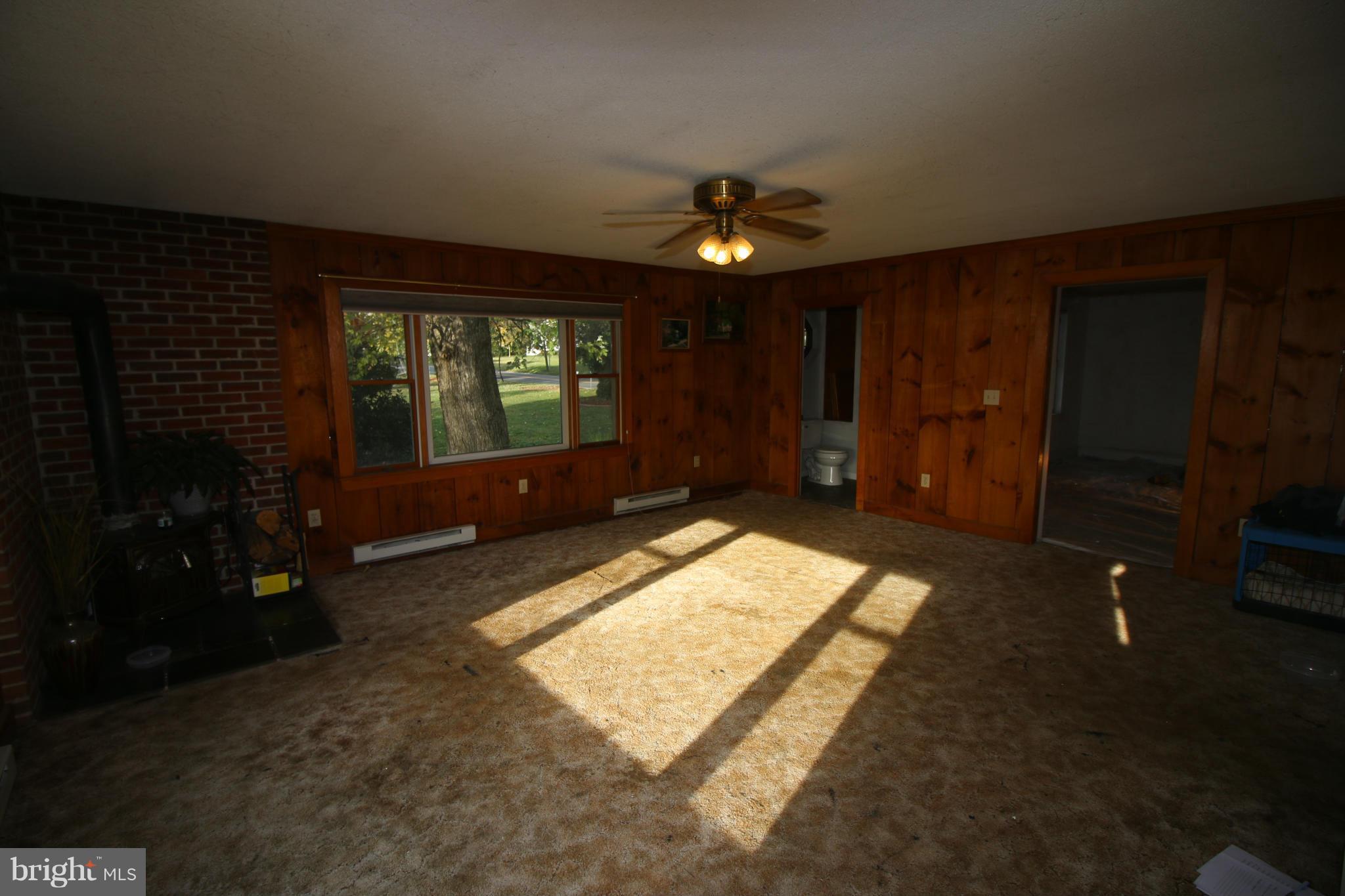 5635 Mountville Road Adamstown, MD 21710 - Photo 15 of 30 Family Room