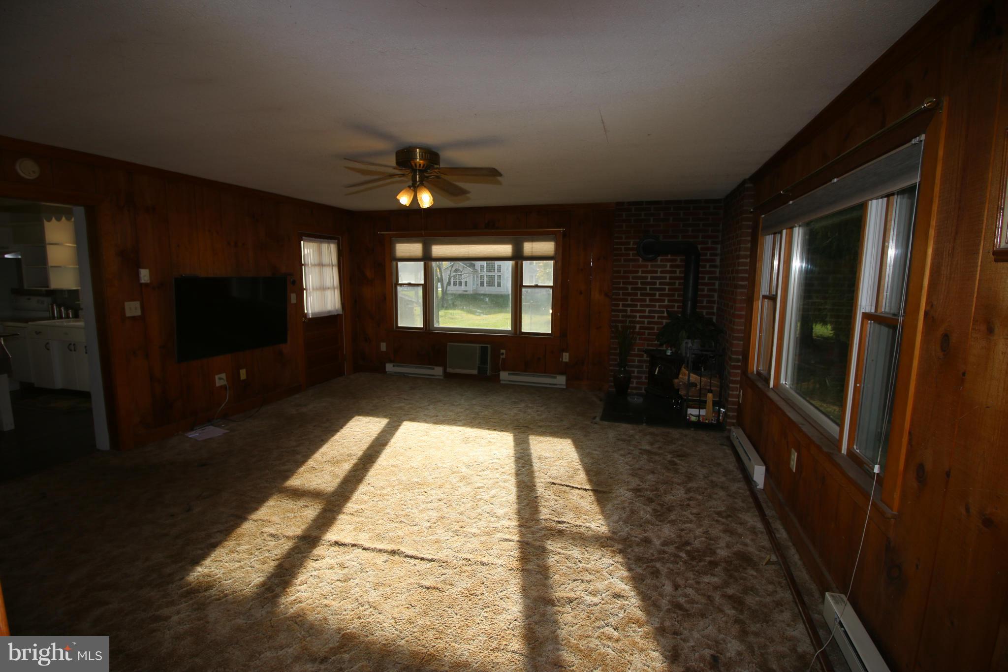 5635 Mountville Road Adamstown, MD 21710 - Photo 16 of 30 Family Room