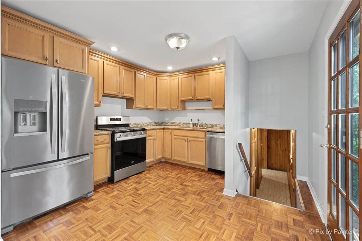 669 Terry Road Glendale Heights, IL 60139 - Photo 7 of 35