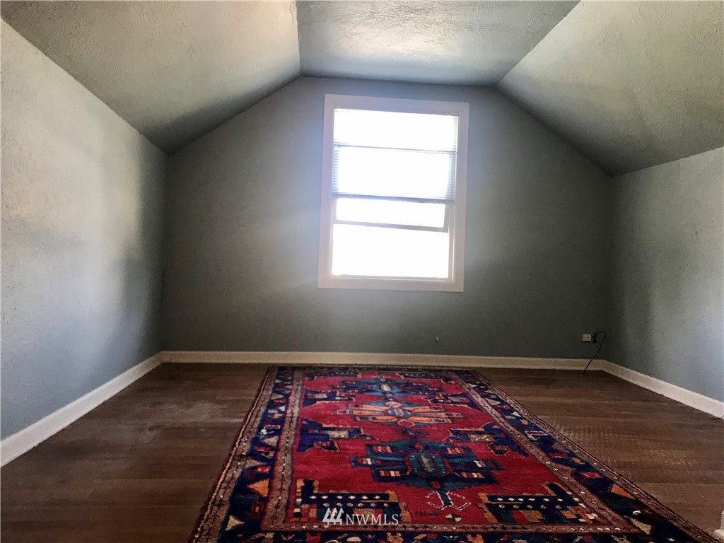 5809 Lowell Road Everett, WA 98203 - Photo 6 of 16