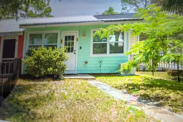 $157,000 | 50-3 East Pine Street, Carrabelle, FL 32322