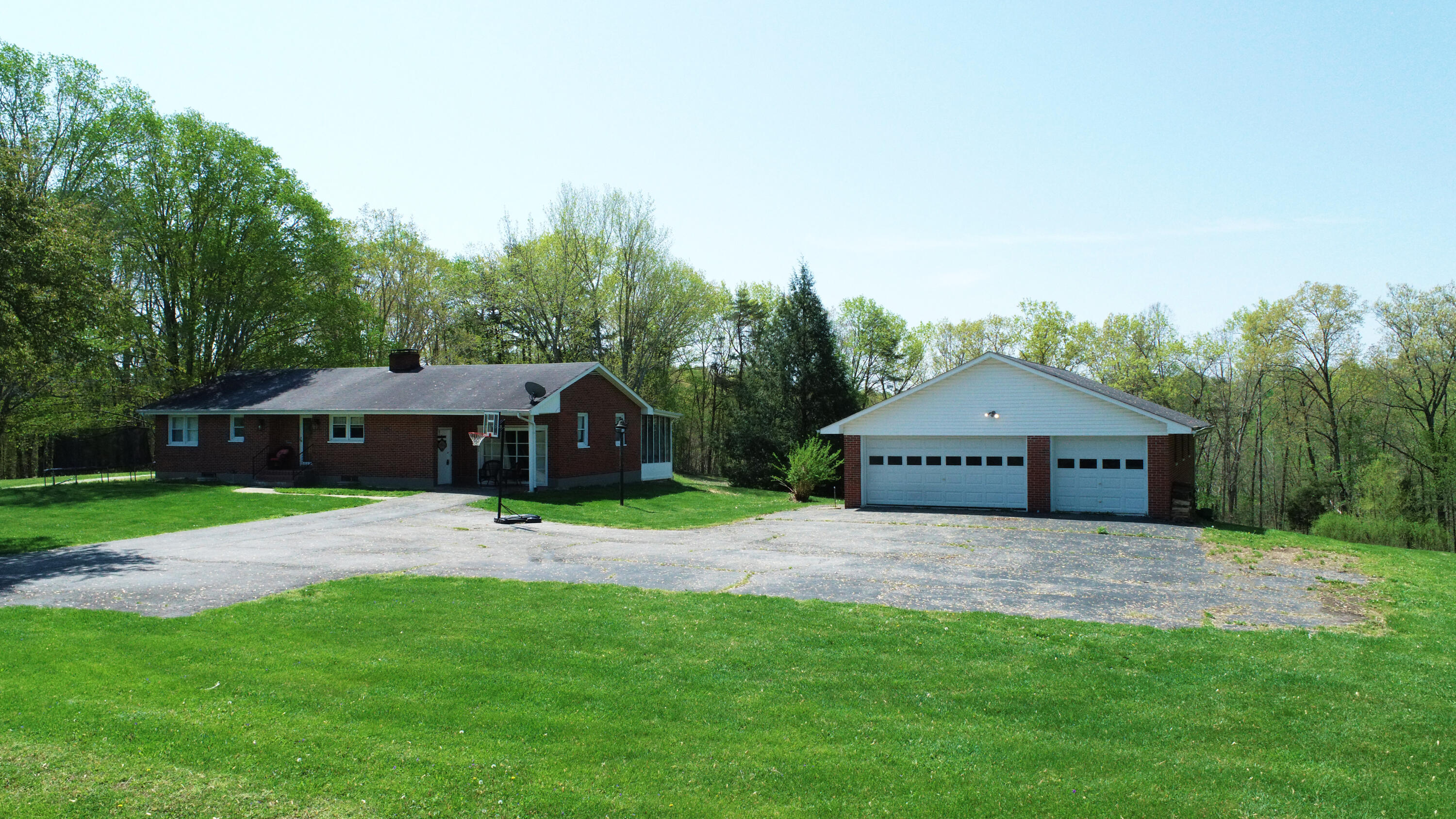 2451 Sand Hill Road Irvine, KY 40336 - Photo 1 of 33 Front View!