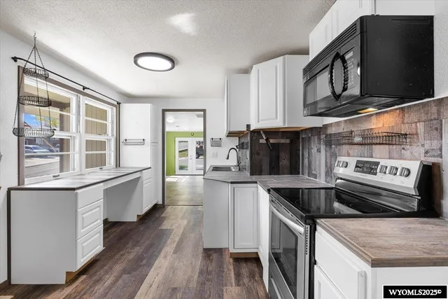 $300,000 | 1920 Kingsboro Road, Casper, WY 82604