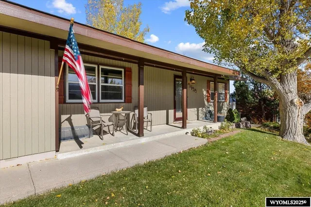$300,000 | 1920 Kingsboro Road, Casper, WY 82604