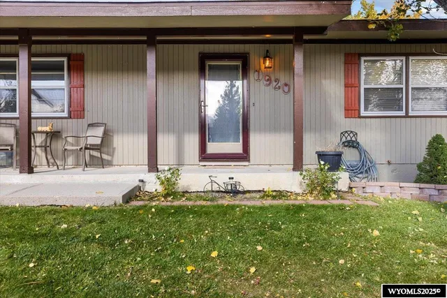 $300,000 | 1920 Kingsboro Road, Casper, WY 82604