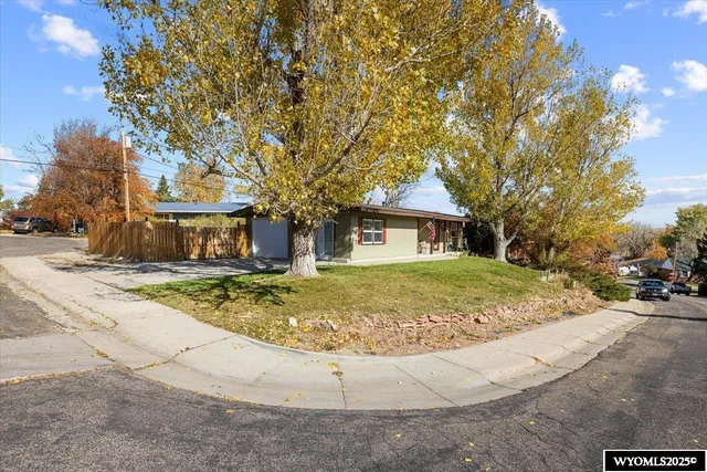 $300,000 | 1920 Kingsboro Road, Casper, WY 82604