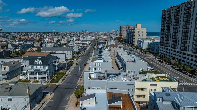 $1,495,000 | 104 South Monroe Avenue, Margate City, NJ 08402