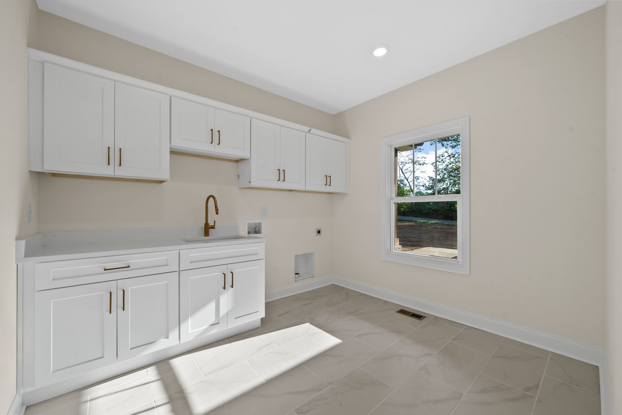 1832 Gholson Road Clarksville, TN 37043 - Photo 34 of 44 Gallery Image 34