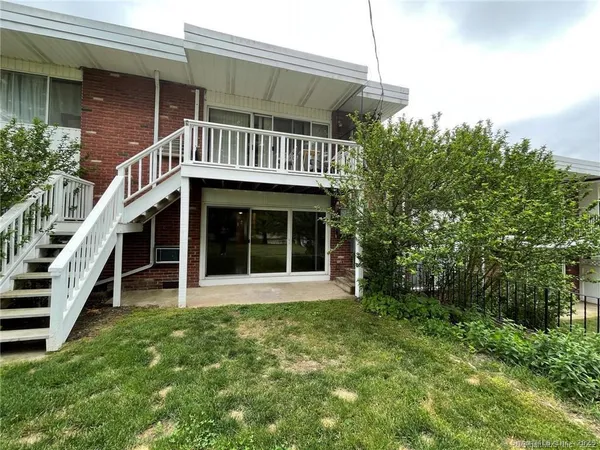 $1,750 | 26 Candlewood Lake Road South, Unit 2, New Milford, CT 06776