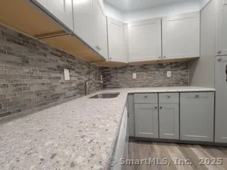 $1,750 | 26 Candlewood Lake Road South, Unit 2, New Milford, CT 06776