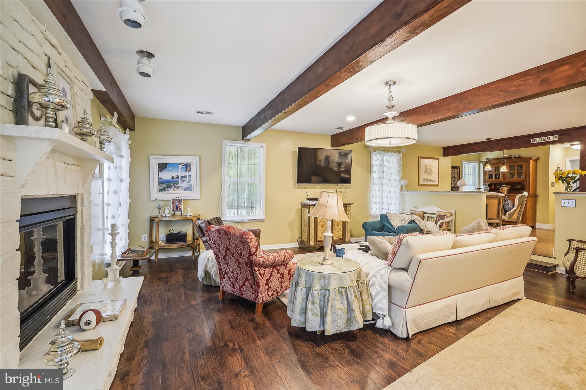 12251 Davis Road Remington, VA 22734 - Photo 22 of 43 Family Room