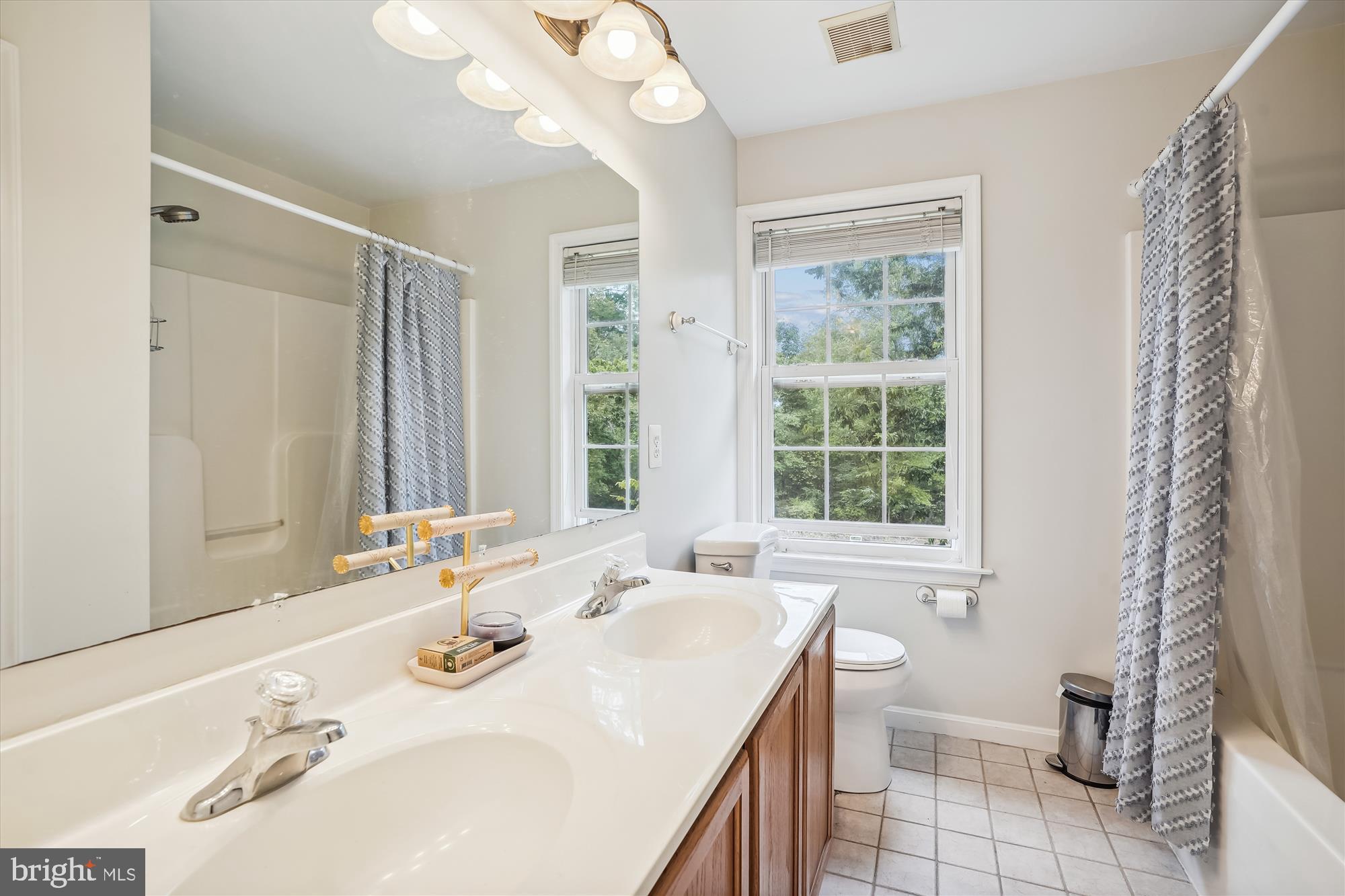 12251 Davis Road Remington, VA 22734 - Photo 39 of 43 Bath