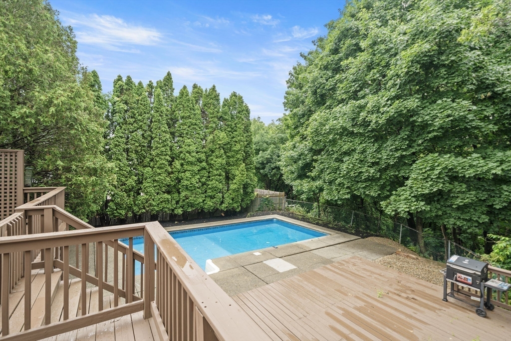 24 Prospect Avenue Saugus, MA 01906 - Photo 35 of 40