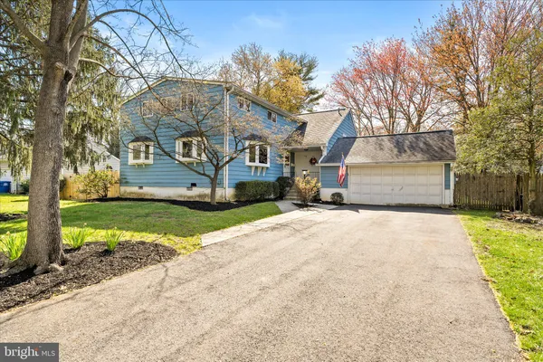 $550,000 | 44 Wagon Bridge Run, Moorestown, NJ 08057