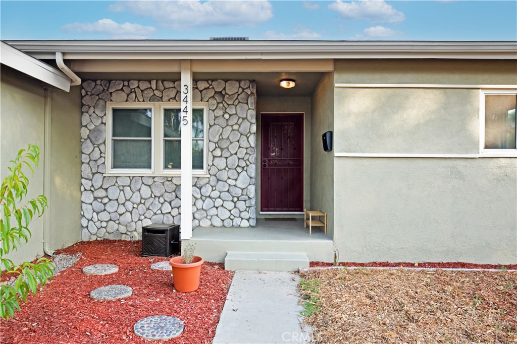 3445 Tipperary Way Riverside, CA 92506 - Photo 2 of 26 a view of front door