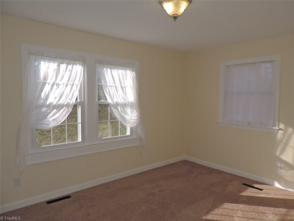 145 Bon Aire Road Elkin, NC 28621 - Photo 7 of 25 Gallery Image 7