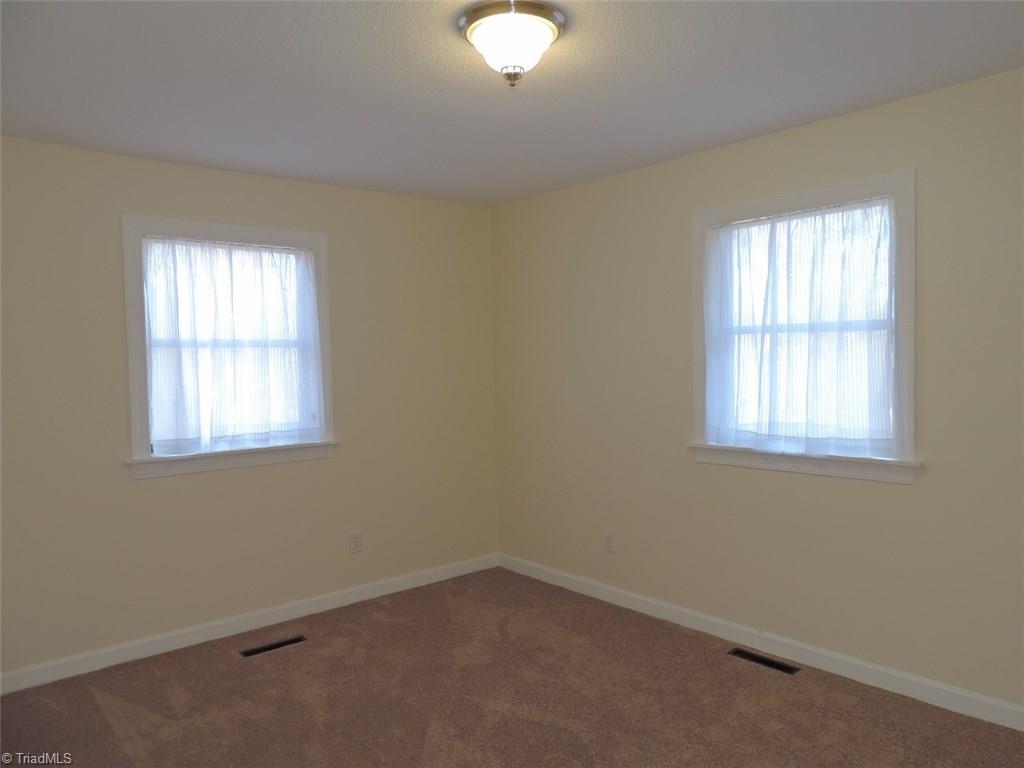 145 Bon Aire Road Elkin, NC 28621 - Photo 8 of 25 Gallery Image 8