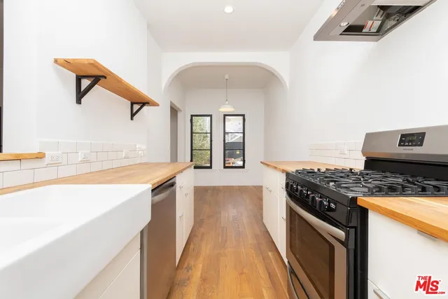 $3,395 | 900 South Orange Grove Avenue, Unit 103, Los Angeles, CA 90036