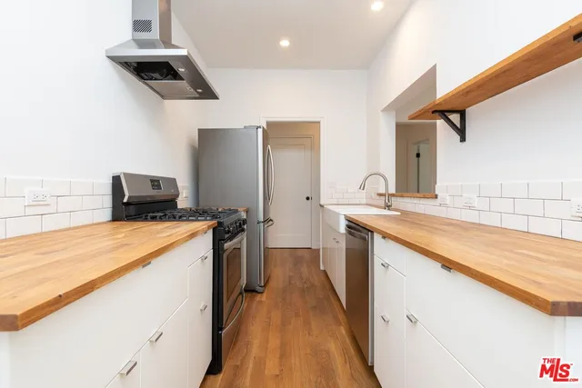 $3,395 | 900 South Orange Grove Avenue, Unit 103, Los Angeles, CA 90036