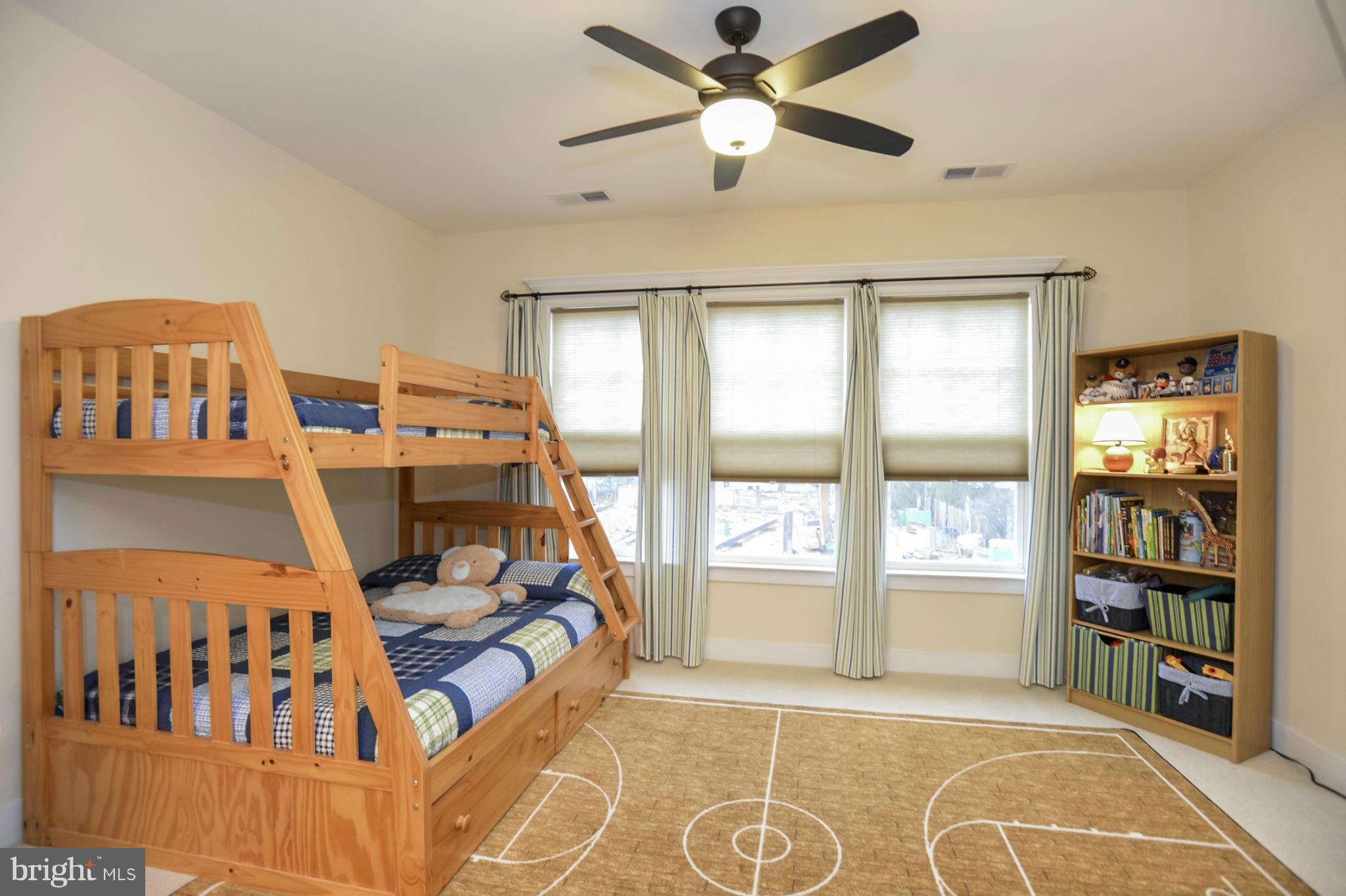 224 Tapawingo Road Southeast Vienna, VA 22180 - Photo 21 of 30 Bedroom 3 with private bath and walk-in closet