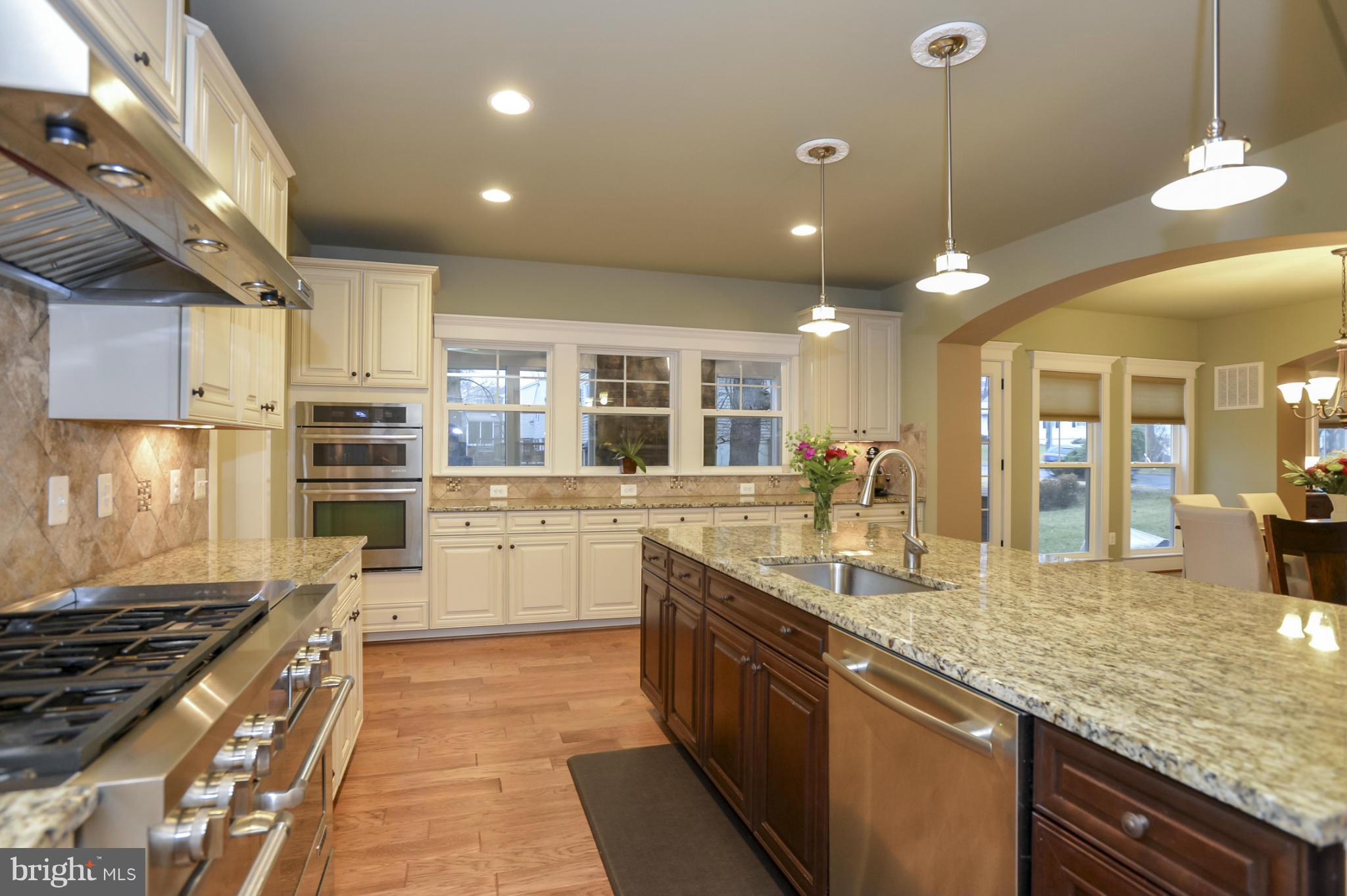 224 Tapawingo Road Southeast Vienna, VA 22180 - Photo 9 of 30 Kitchen