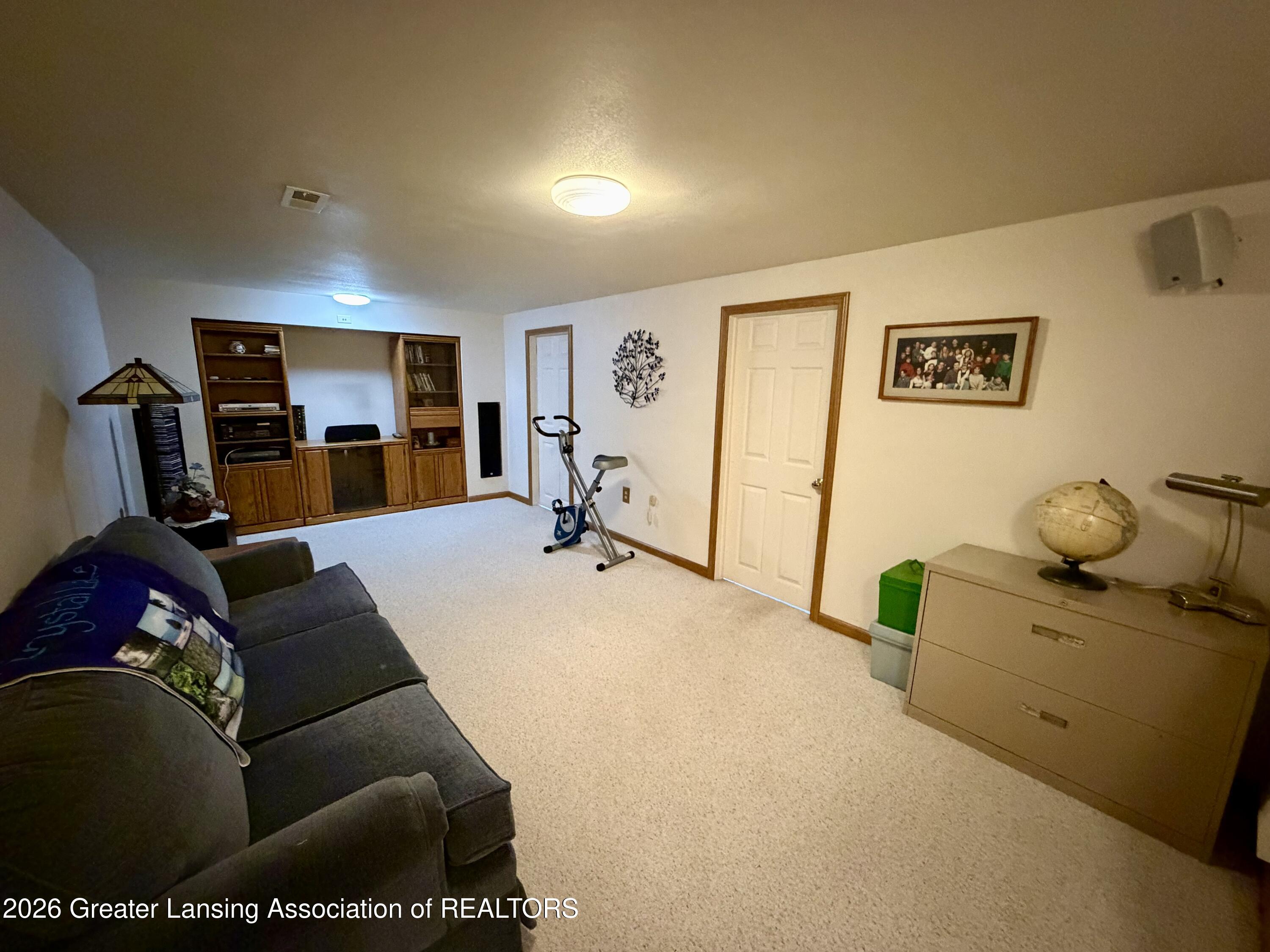 12758 East Greenfield Road Grand Ledge, MI 48837 - Photo 16 of 33 IMG_7320