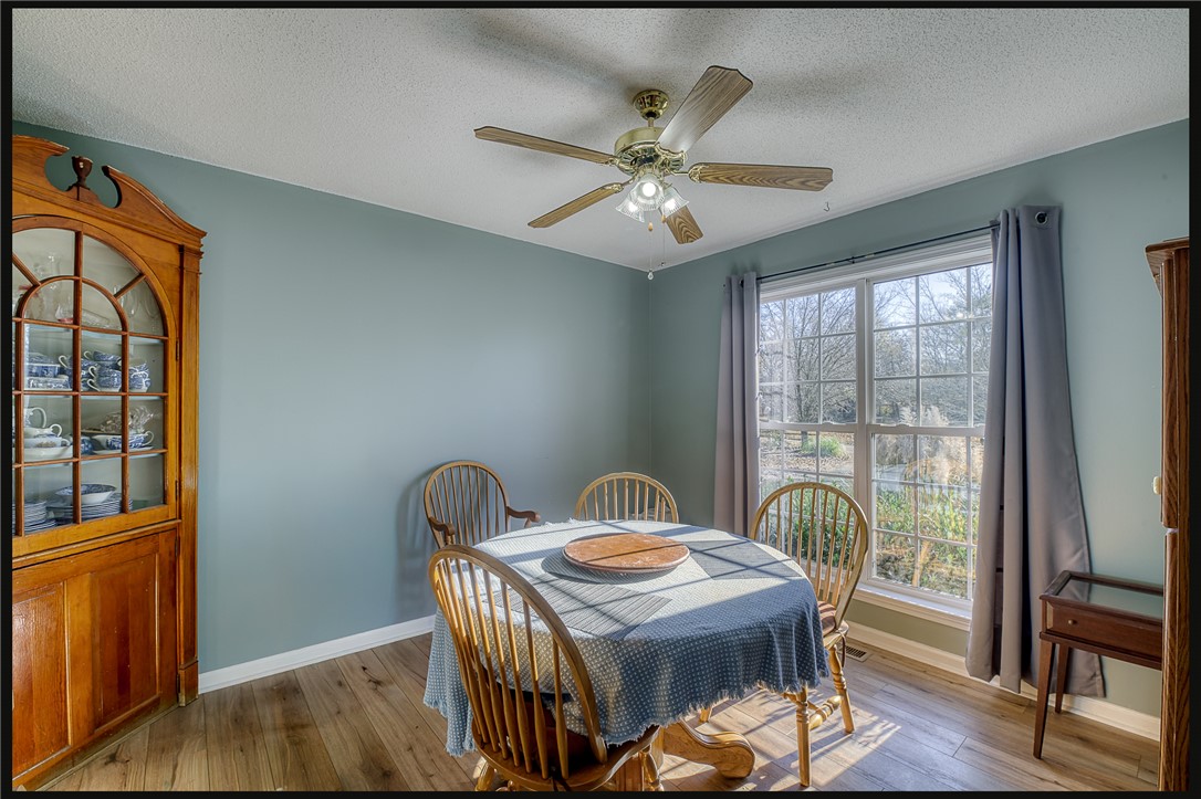 116 Elliott Drive Seneca, SC 29678 - Photo 11 of 35 Dining Rm