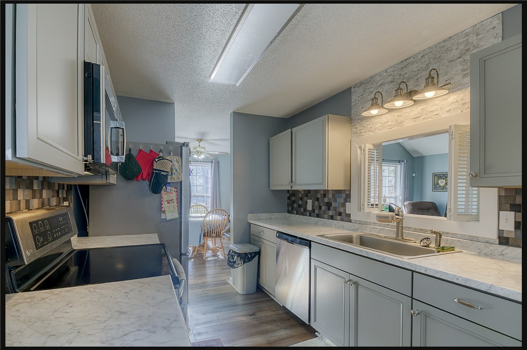 116 Elliott Drive Seneca, SC 29678 - Photo 13 of 35 Kitchen