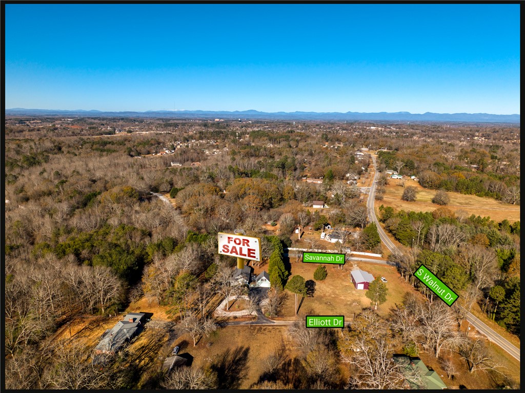 116 Elliott Drive Seneca, SC 29678 - Photo 2 of 35