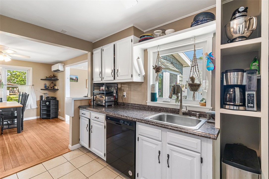 10 Wannisett Avenue East Providence, RI 02915 - Photo 9 of 28 Gallery Image 9