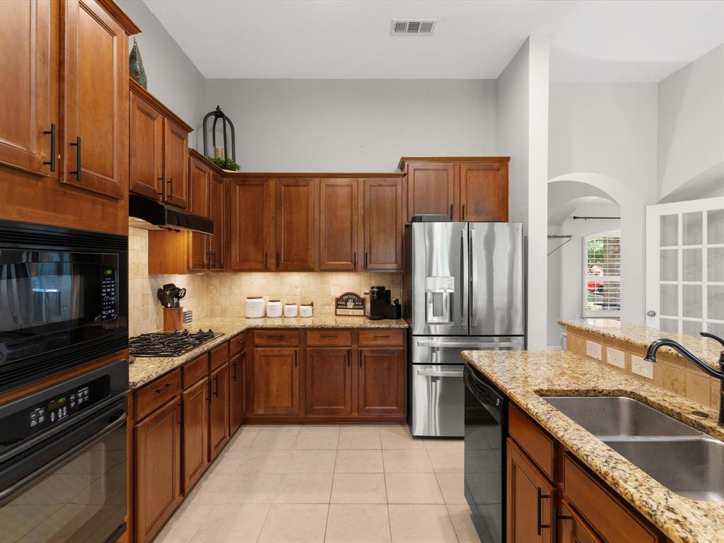 8156 Rock Elm Road Fort Worth, TX 76131 - Photo 13 of 40