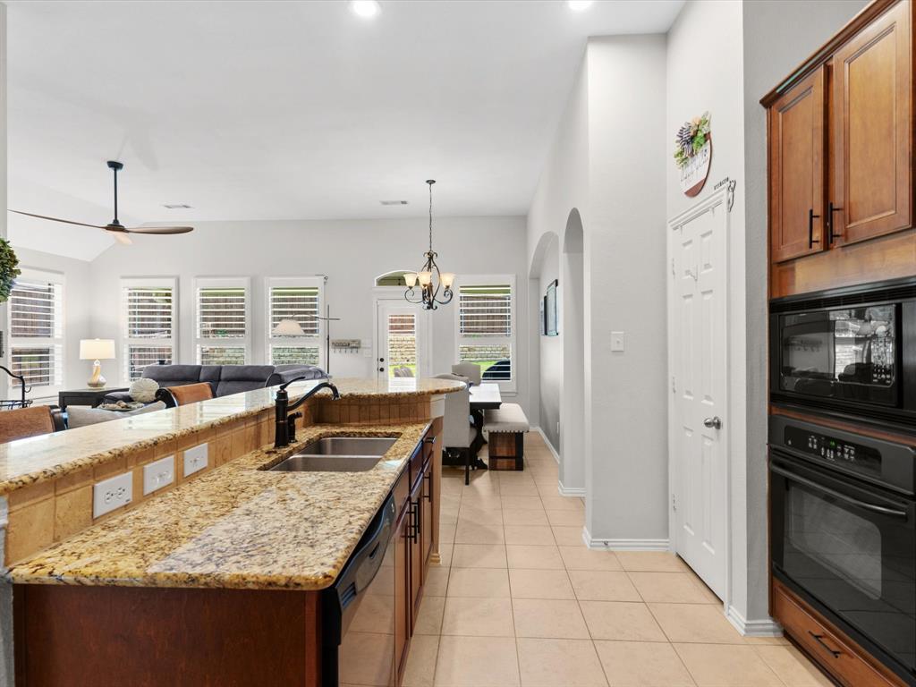 8156 Rock Elm Road Fort Worth, TX 76131 - Photo 14 of 40